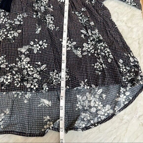 Hem&Thread floral long sleeve babydoll top with crochet lace panels on front M - Picture 5 of 8